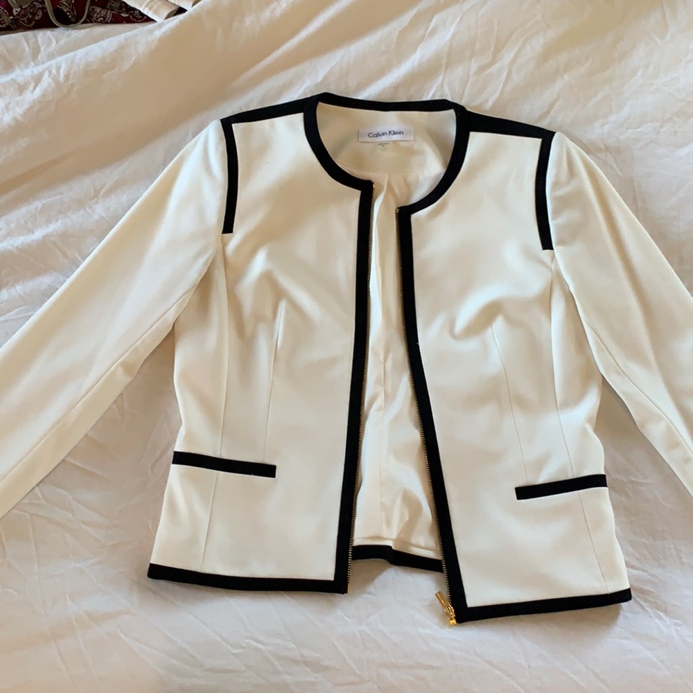 Calvin Klein blazer, size 6, good used condition